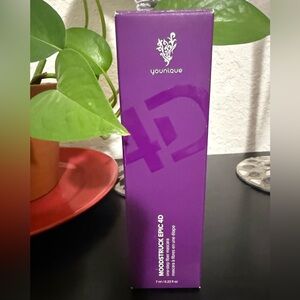 Black - Younique Moodstruck Epic 4D Mascara